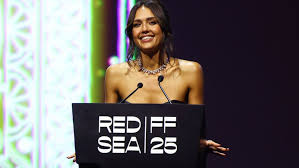 Image result for Maclaren Techno XT  Jessica Alba