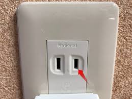 Image result for コンセント　穴 %