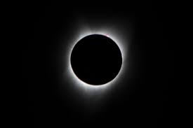 Attēlu rezultāti vaicājumam “Lunar corona”