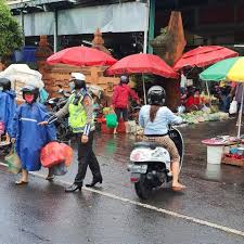 Image result for pasar kreneng