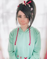 「ヴァネロペ・フォン・シュウィーツ」の画像検索結果