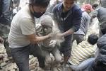 7.8 Magnitude Earthquake in Nepal Kills Hundreds and Levels.
