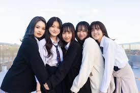 Image result for 17歳の現役女子高生