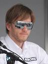 (Foto: Nick Heidfeld) - images?q=tbn:ANd9GcTZkzk0gqMekW949LkT9VQv1ST_6kza9NdHttGFSSbjvDspNekINY5pcpw
