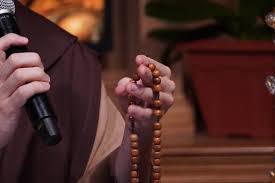 Image result for foto de pessoasrezando