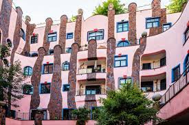 Friedensreich Hundertwasser ile ilgili görsel sonucu