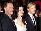 http://www3.pictures.gi.zimbio.com/Angels%2BDemons%2BWorld%2BPremiere%2BlvqZkoTeGI9l.jpg