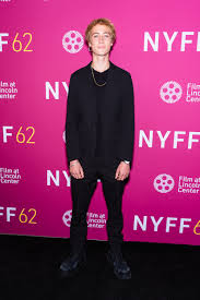 Image result for Maclaren Techno XT Naomi Watts and Liev Schreiber taking a stroll with son, Sasha