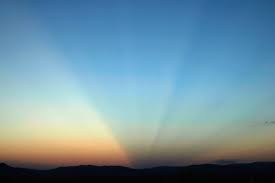 Attēlu rezultāti vaicājumam “anticrepuscular rays”