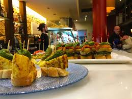 Attēlu rezultāti vaicājumam “Pica pica”