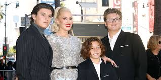 Image result for Queen B by Bumbleride $428 Gwen Stefani and Gavin Rossdale with Kingston and Zuma at the LA zoo