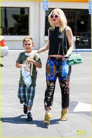 Image result for Queen B by Bumbleride $428 Gwen Stefani and Gavin Rossdale with Kingston and Zuma at the LA zoo