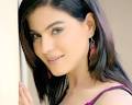 ... Veena Malik taking on some snake of a mullah on Pakistani television. - images?q=tbn:ANd9GcTcn6wlPxWdsRRq7hLrmGQF84TKoq9_Q1JKT4q_VAv6auLoBwxK3qRxZQ