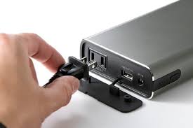 Image result for コンセント　穴 %