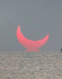 Attēlu rezultāti vaicājumam “Etruscan Vase Omega Sun”