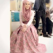 Gamis Dan Hijab Ala Lyra Virna : Busana Muslim Murah Terbaru ...