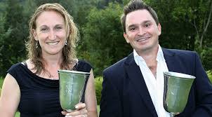Diana Blanc und Yves Kopp sind die neuen Clubmeister des Golfclubs Markgräflerland. Foto: Privat. KANDERN (BZ). Die 25. Clubmeisterschaften des Golfclubs ... - 48507109