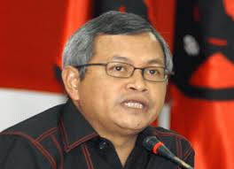 Pramono Anung. A+ | Reset | A-. REPUBLIKA.CO.ID, MEDAN -- Wakil Ketua DPR RI Pramono Anung menyatakan eksistensi politisi dengan jabatan sebagai anggota ... - pramono_anung_101117101138