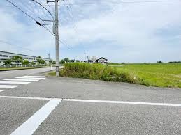 Image result for 中藤2丁目〈売地〉広々426.17㎡（法面含む）上下水道引込済、法面利用価値大、建築条件はございません。お好きなハウスメーカーで建築できます。
