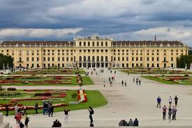 Image result for Sfânta https://ro.wikipedia.org/wiki/Faustina Kowalska