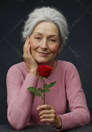 Resultado de imagem para mulher idosa