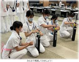 Image result for 17歳の現役看護学生