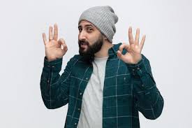 Картинки по запросу Молодой человек в шапке