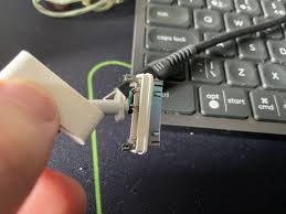 תוצאת תמונה עבור ‪ipod headset pinout‬‏