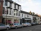 96 High Street - Sahara. Shops at the southern end of Marlow High Street. - via Daymix