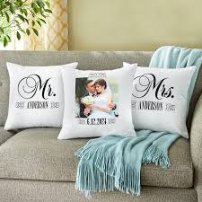 Vaizdo rezultatas pagal užklausą „wedding pillows“