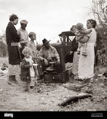 Résultat de recherche d'images pour "farm security administration photo"