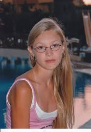 Pfullingen: Brigitte Deckert (15) vermisst!! Chatkontakt führt ... - brigitte_decker-489x710