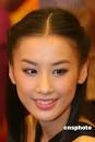 在上周五录制的《舞林大会》第三期节目中，曾引起过“假骨折风波”的黄圣依，在现场