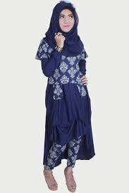 Model Busana Muslim Gamis Batik Wanita Terbaru