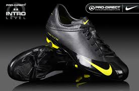 Sepatu+Futsal.jpg
