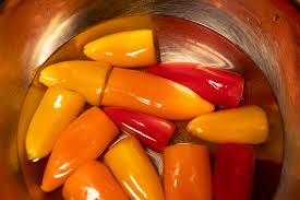 Afbeeldingsresultaat voor baby yellow sweet pepper