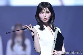 「益若つばさ」の画像検索結果