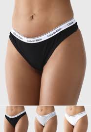 Resultado de imagem para "shakira" calcinha