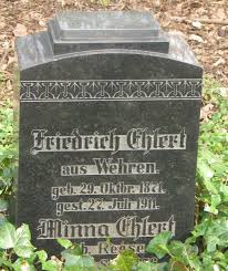 Bild: Fritz Ehlert geb 1871. Grabstein an der Kirche in Meinberg
