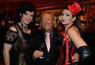 File:Black Flamingo Burlesque Show Premieres Wintergarten.jpg ...