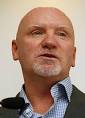 Sir Tom Hunter accused Scots of being dependent on benefits - article-0-0BE85C9400000578-605_233x322