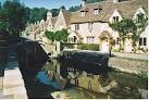 a harbourside in the film - via Daymix