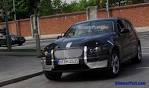BMW F3 (crossover MPV) spotted again, now with camoflaged front ...
