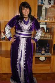 لباس تقليدي الجزائري - صفحة 2 Images?q=tbn:ANd9GcTyQNa2jvY2Tt_RHJS9ku-o9k6YAxUL2L-9Z27LXsZET8mwrOotdg