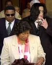 http://www3.pictures.gi.zimbio.com/Michael%2BJackson%2BCase%2BContinues%2BEu6aRsUbZZjl.jpg