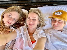 Image result for Maclaren Easy Traveller Naomi Watts and Liev Schreiber