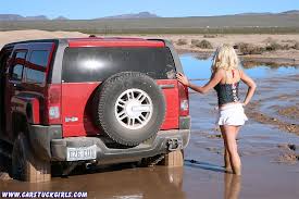 car stuck girls