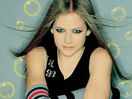 صور هانا مونتانا وافريل لافين قارنوا مين الاحلى منهم ... Avril-Lavigne-117