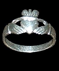 buffy the vampire slayer claddagh ring