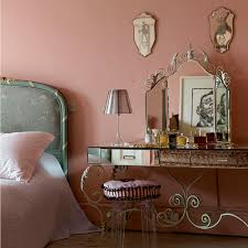 small makeup vanity